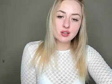 KennaJamess8 from StripChat