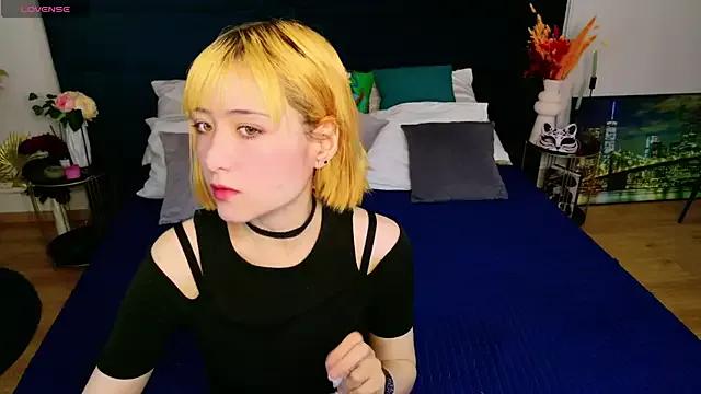 Explore our live girls sluts from our Custom and Multi clubs and checkout exclusive access to highly interactive content, such as shape, hair, titties, pussy type and many more.
