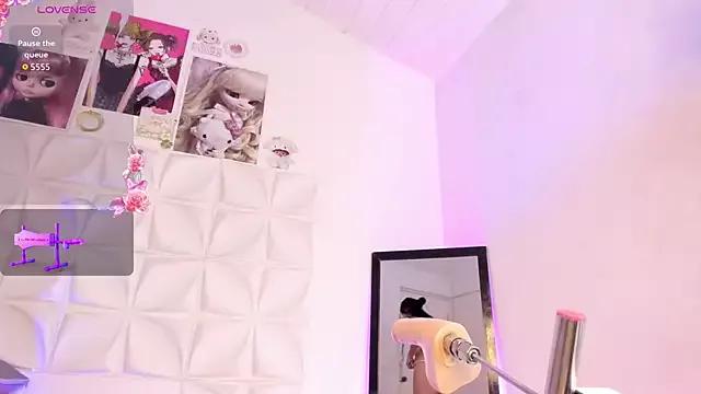Explore our live girls sluts from our Custom and Multi clubs and checkout exclusive access to highly interactive content, such as shape, hair, titties, pussy type and many more.