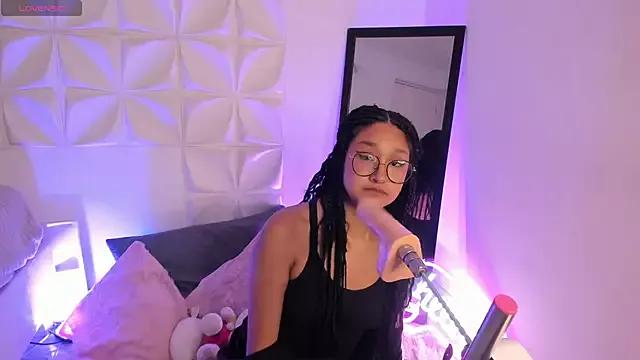 KhalifaDreamss from StripChat is Freechat
