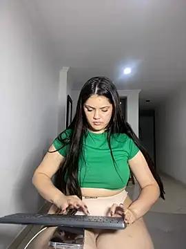 Explore our live girls sluts from our Custom and Multi clubs and checkout exclusive access to highly interactive content, such as shape, hair, titties, pussy type and many more.