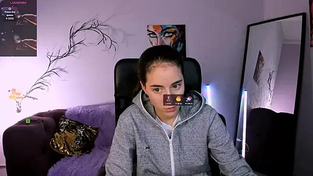 Khloebeauty webcams show profile image 