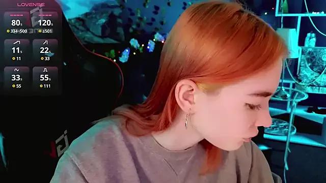 Kiara_Dream from StripChat is Freechat
