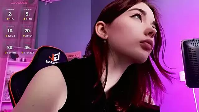 Explore our live girls sluts from our Custom and Multi clubs and checkout exclusive access to highly interactive content, such as shape, hair, titties, pussy type and many more.