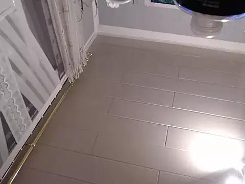Kiciapl from StripChat