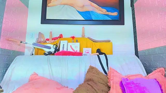 Kiim_Alexxa from StripChat