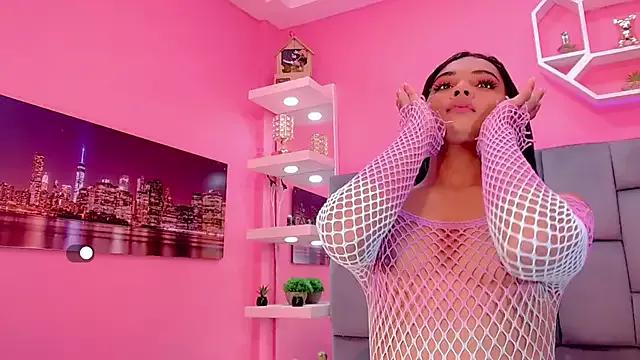 Explore our live girls sluts from our Custom and Multi clubs and checkout exclusive access to highly interactive content, such as shape, hair, titties, pussy type and many more.