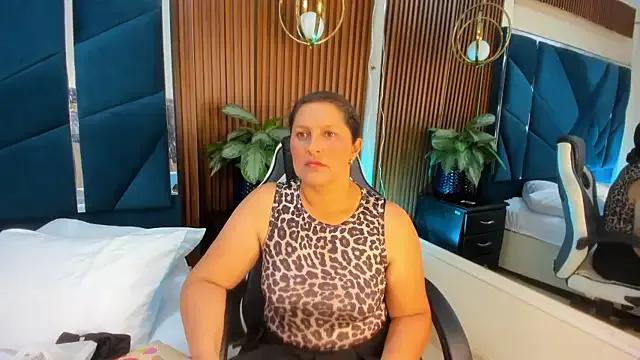 KikaDuque from StripChat is Freechat
