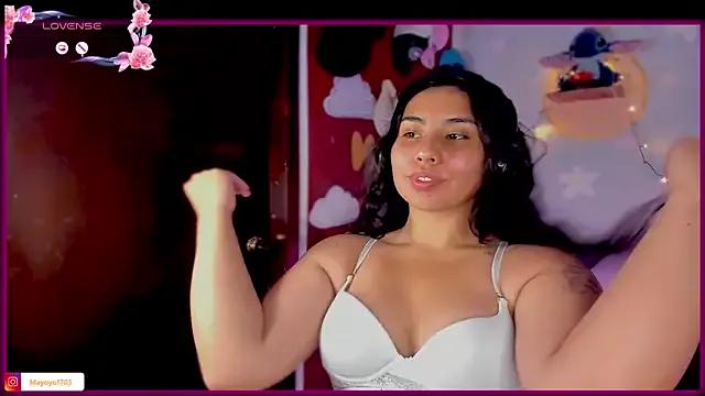 kiki_cavilll from StripChat