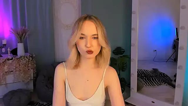 kikishyness from StripChat