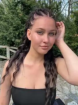 KikiWatson from StripChat