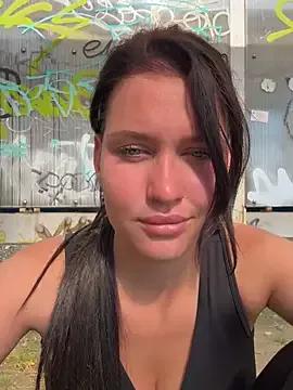 KikiWatson from StripChat