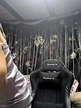 KikiXRed from StripChat