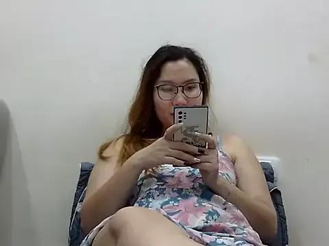 Kiko_sunflower from StripChat