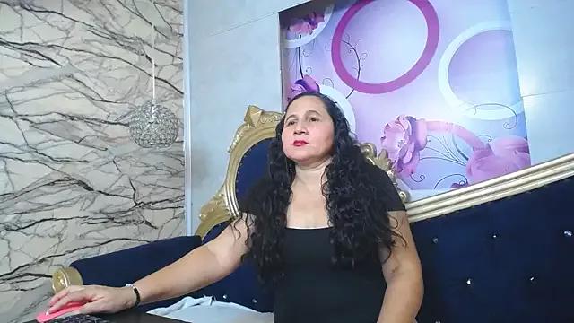 Explore our live girls sluts from our Custom and Multi clubs and checkout exclusive access to highly interactive content, such as shape, hair, titties, pussy type and many more.