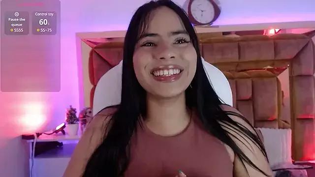 Explore our live girls sluts from our Custom and Multi clubs and checkout exclusive access to highly interactive content, such as shape, hair, titties, pussy type and many more.
