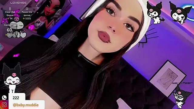 kimMaddiee from StripChat