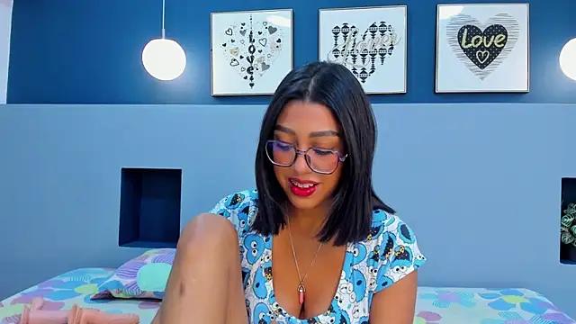 Explore our live girls sluts from our Custom and Multi clubs and checkout exclusive access to highly interactive content, such as shape, hair, titties, pussy type and many more.