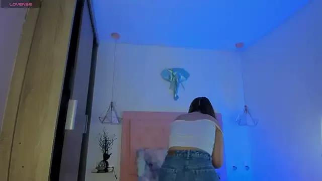 kimmy099 from StripChat