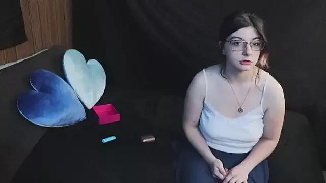 Explore our live girls sluts from our Custom and Multi clubs and checkout exclusive access to highly interactive content, such as shape, hair, titties, pussy type and many more.