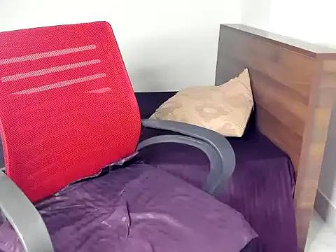 kinky_kia_4u from StripChat