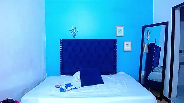 kinky_redhead18 from StripChat