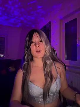 Explore our live girls sluts from our Custom and Multi clubs and checkout exclusive access to highly interactive content, such as shape, hair, titties, pussy type and many more.