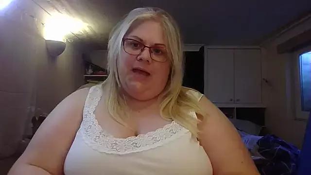 Kinkyhousewife83 webcams show profile image 
