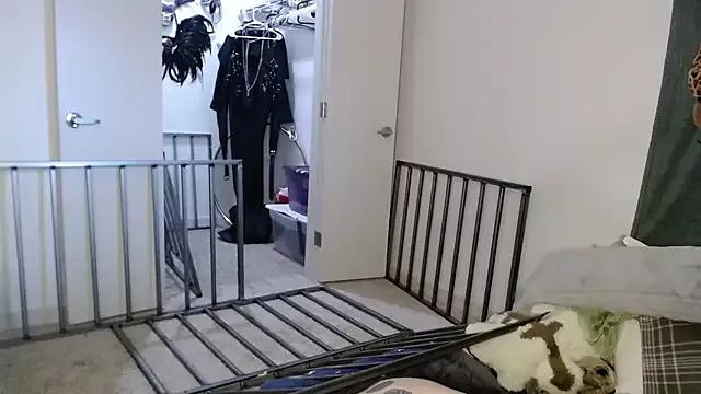 KinkyNaomi from StripChat