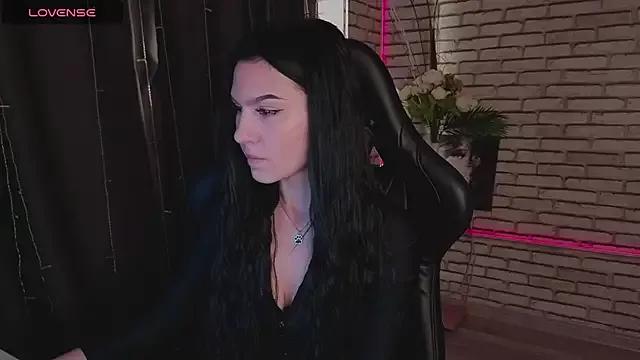 Explore our live girls sluts from our Custom and Multi clubs and checkout exclusive access to highly interactive content, such as shape, hair, titties, pussy type and many more.