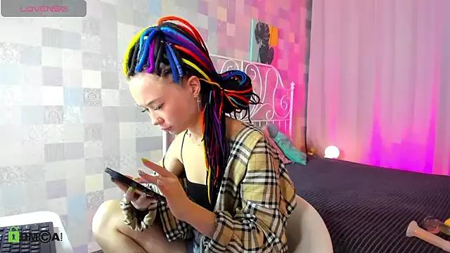 Explore our live girls sluts from our Custom and Multi clubs and checkout exclusive access to highly interactive content, such as shape, hair, titties, pussy type and many more.
