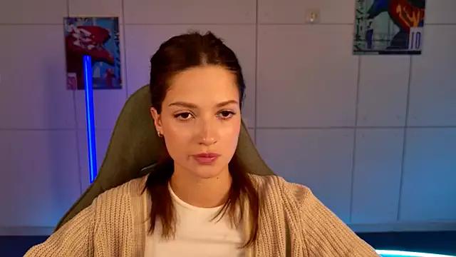 Explore our live girls sluts from our Custom and Multi clubs and checkout exclusive access to highly interactive content, such as shape, hair, titties, pussy type and many more.