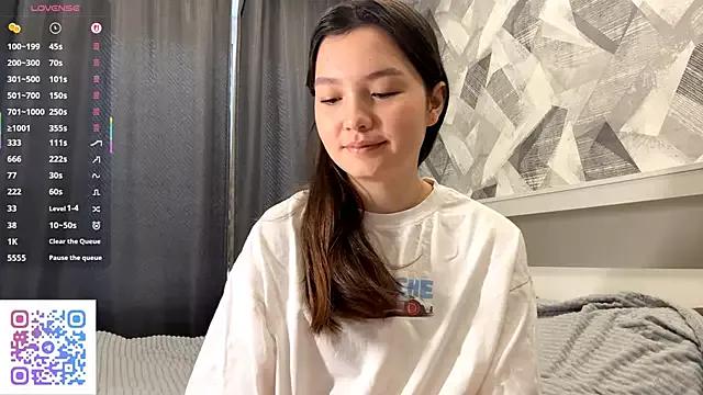 Explore our live girls sluts from our Custom and Multi clubs and checkout exclusive access to highly interactive content, such as shape, hair, titties, pussy type and many more.