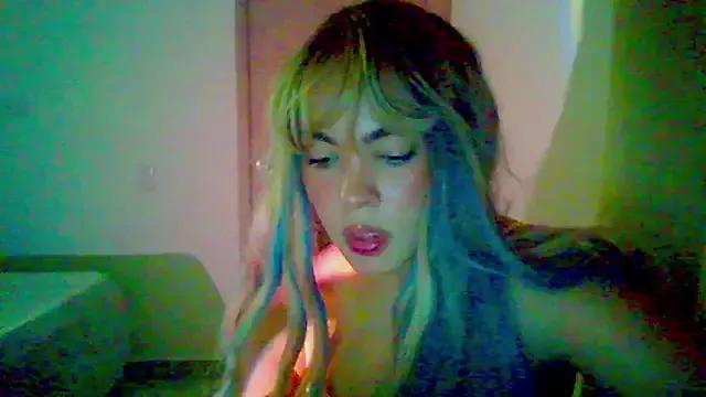 Kiri_Cutee from StripChat