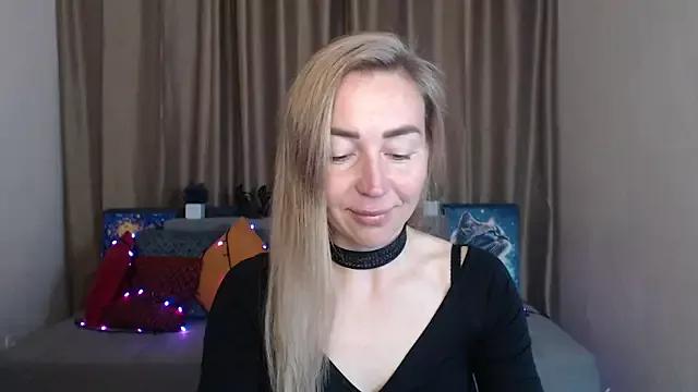 Explore our live girls sluts from our Custom and Multi clubs and checkout exclusive access to highly interactive content, such as shape, hair, titties, pussy type and many more.
