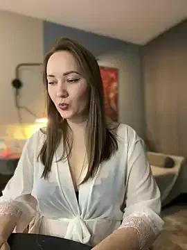 Explore our live girls sluts from our Custom and Multi clubs and checkout exclusive access to highly interactive content, such as shape, hair, titties, pussy type and many more.
