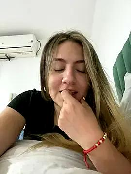kissa_16 from StripChat