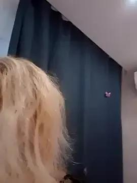 KissMiSveet from StripChat