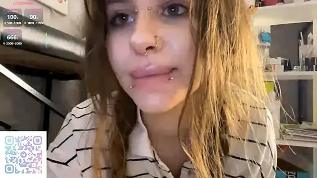 KissnoTilt from StripChat