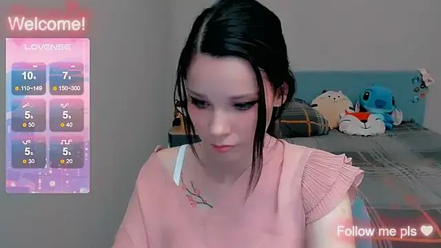 Kitten_Alissa from StripChat is Freechat