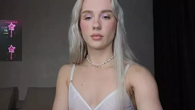 KittenFang from StripChat