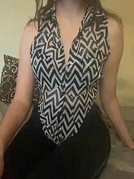 KittieCreme from StripChat is Freechat