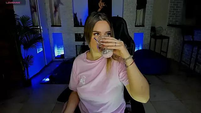 KittiLiza from StripChat
