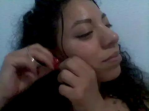 Kitty-Daring from StripChat is Freechat