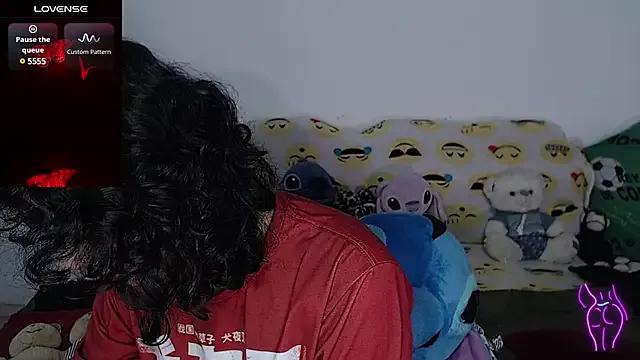 Explore our live girls sluts from our Custom and Multi clubs and checkout exclusive access to highly interactive content, such as shape, hair, titties, pussy type and many more.