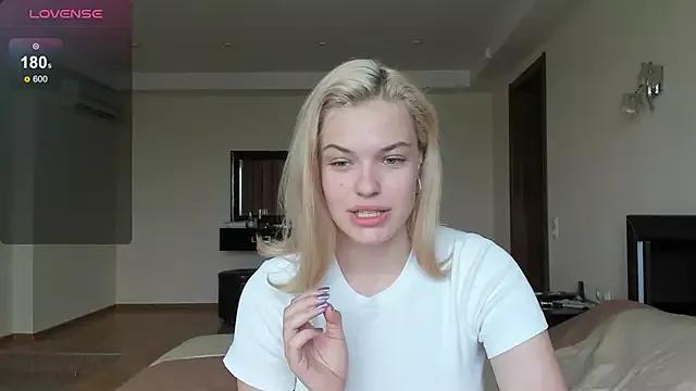 kitty_Cathie from StripChat