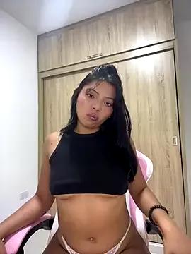 Kitty_Cum2 from StripChat is Freechat