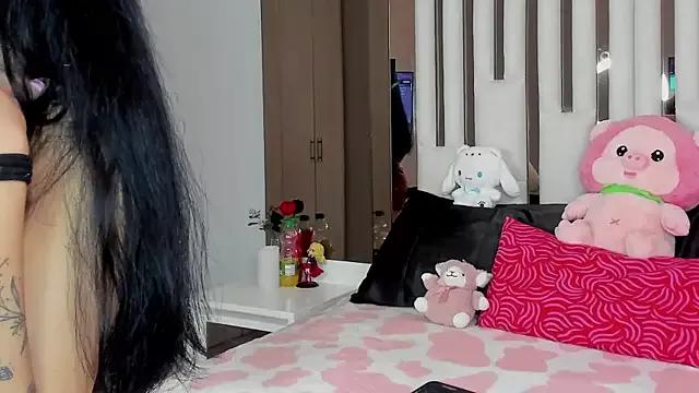 Kitty_Eliffe from StripChat