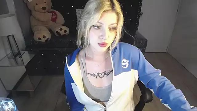 Explore our live girls sluts from our Custom and Multi clubs and checkout exclusive access to highly interactive content, such as shape, hair, titties, pussy type and many more.
