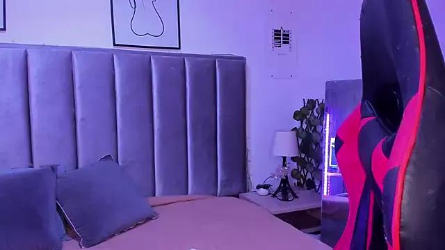 Kitty_Gang from StripChat